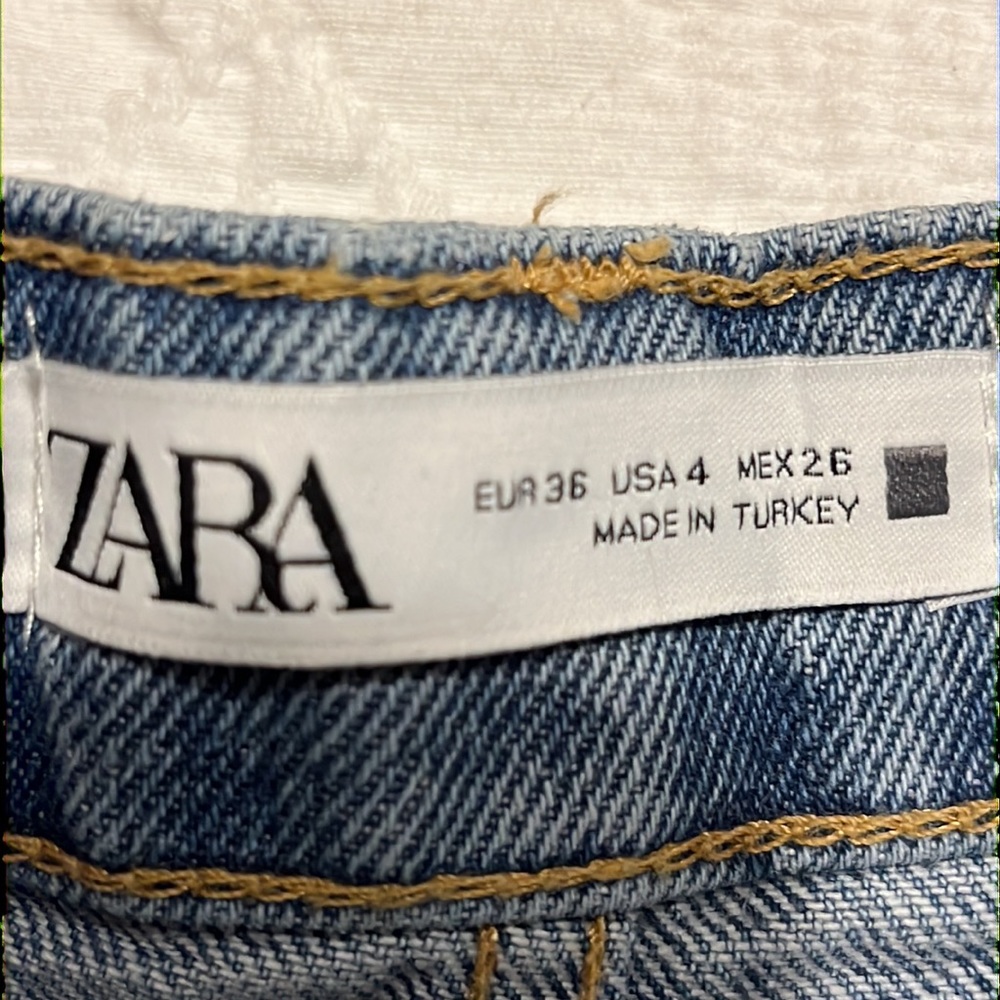 Zara high-waisted distressed jeans - Picture 4 of 9
